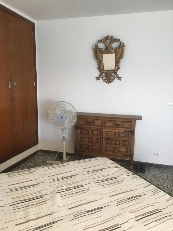 Appartement Spacieux, Front De Mer, Vue Splendide 萨洛 外观 照片