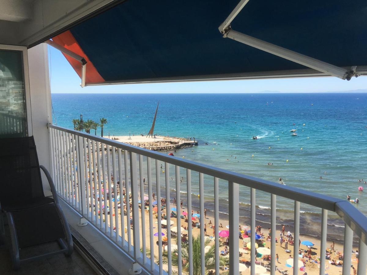 Appartement Spacieux, Front De Mer, Vue Splendide 萨洛 外观 照片