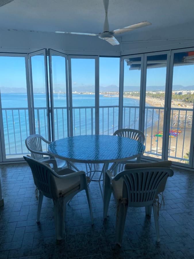Appartement Spacieux, Front De Mer, Vue Splendide 萨洛 外观 照片